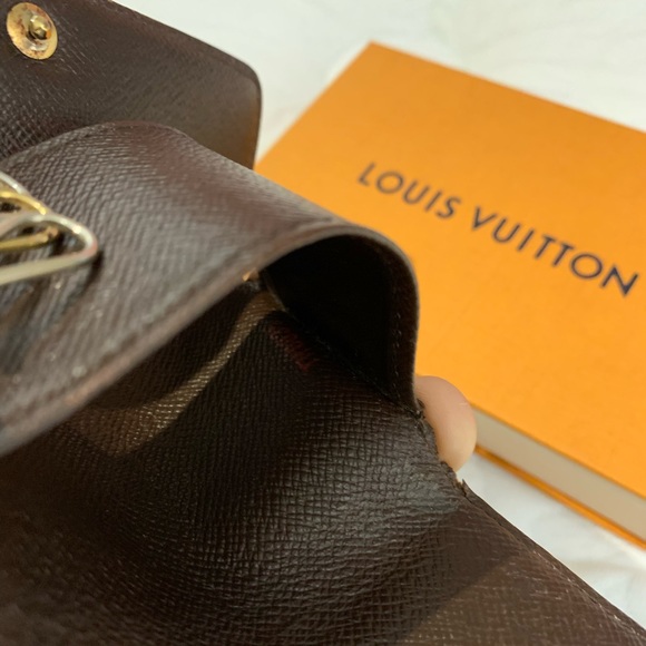 Authentic Louis Vuitton 4 Key Holder - Picture 8 of 8